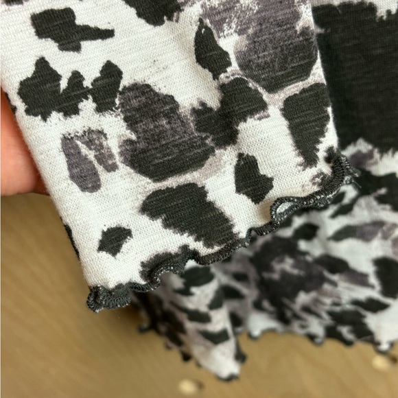 Anthropologie Pilcro Ruffled Turtleneck Top Leopard Print Large - Picture 7 of 9